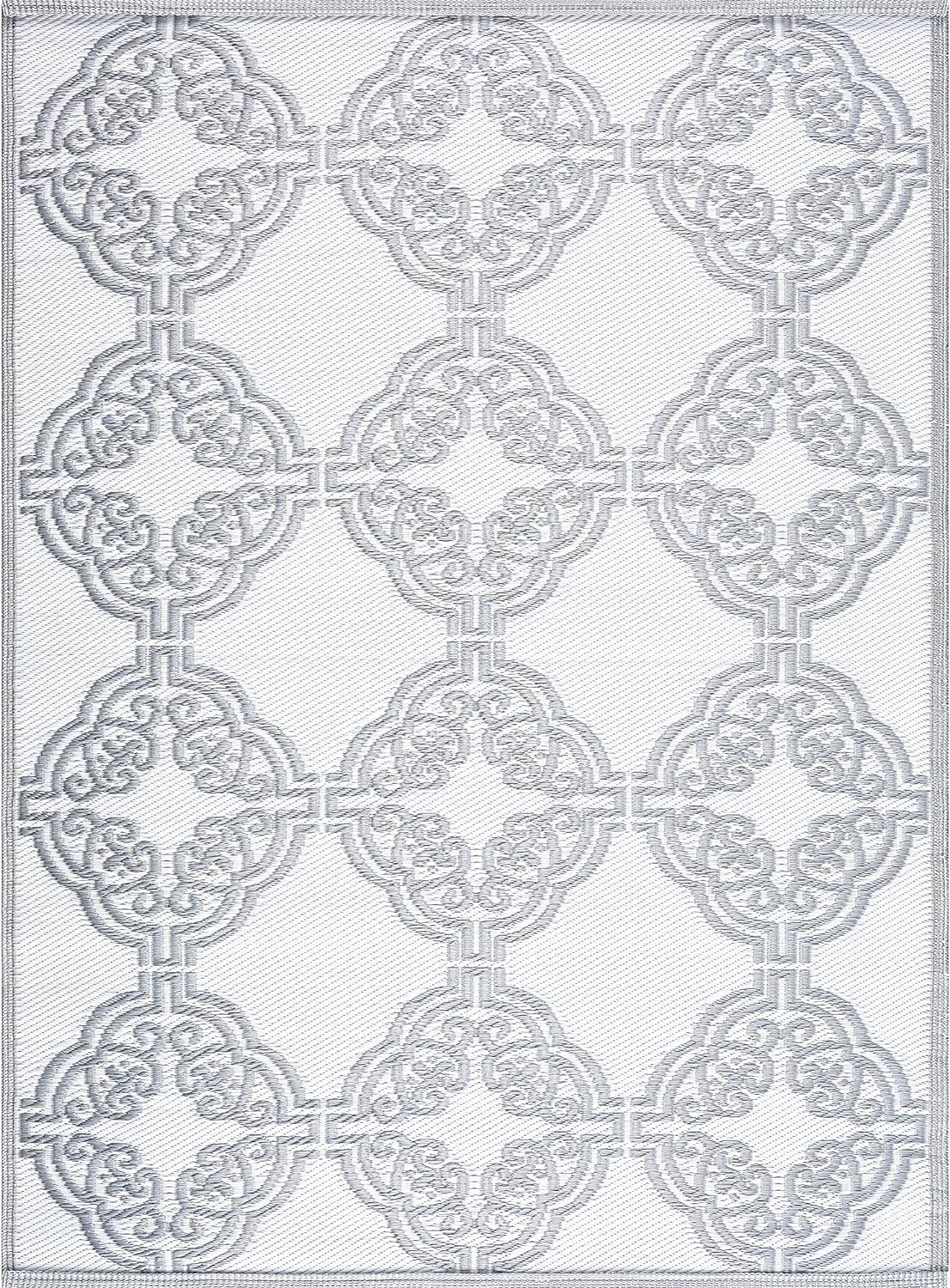 Playa Outdoor Rug - Crease-Free Recycled Plastic Floor Mat for Patio, Camping, Beach, Balcony, Porch, Deck - Weather, Water, Stain, Lightweight, Fade and UV Resistant - Marrakesh- Gray & White