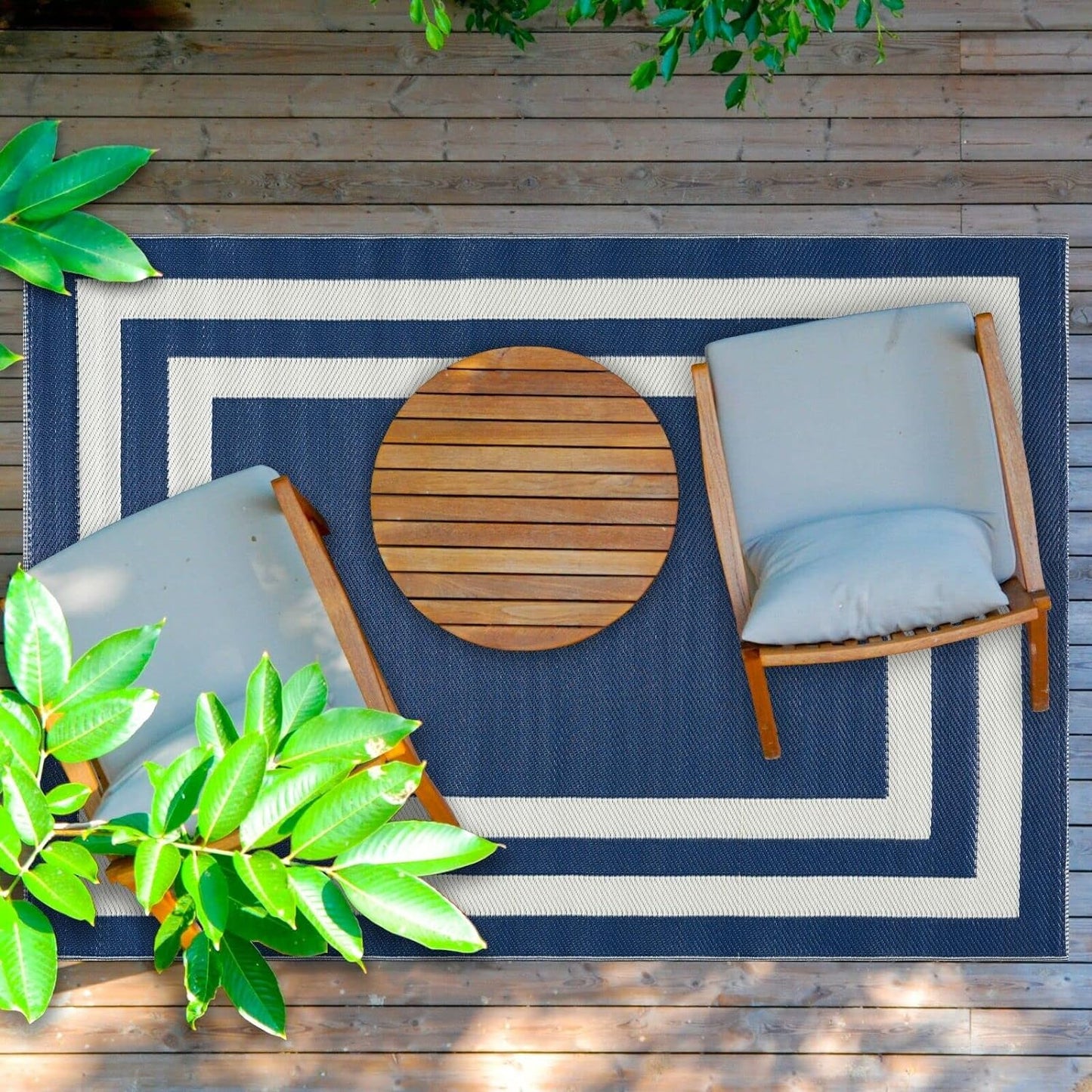 Playa Outdoor Rug - Crease-Free Recycled Plastic Floor Mat for Patio, Camping, Beach, Balcony, Porch, Deck - Weather, Water, Stain, Lightweight, Fade and UV Resistant - Paris- Navy & Creme (4'x6')