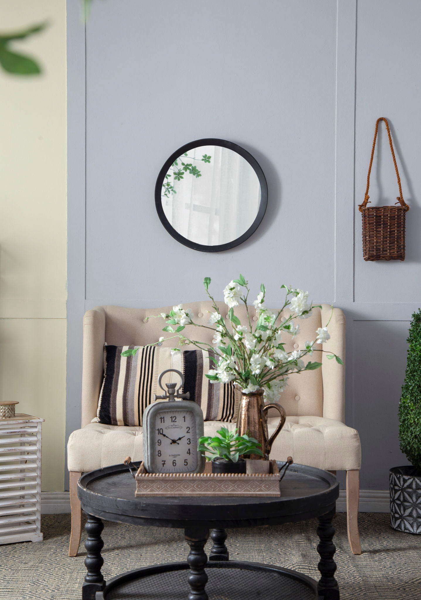 Transitional Decor Style Wall Mirror Decor With Frame For Bathroom