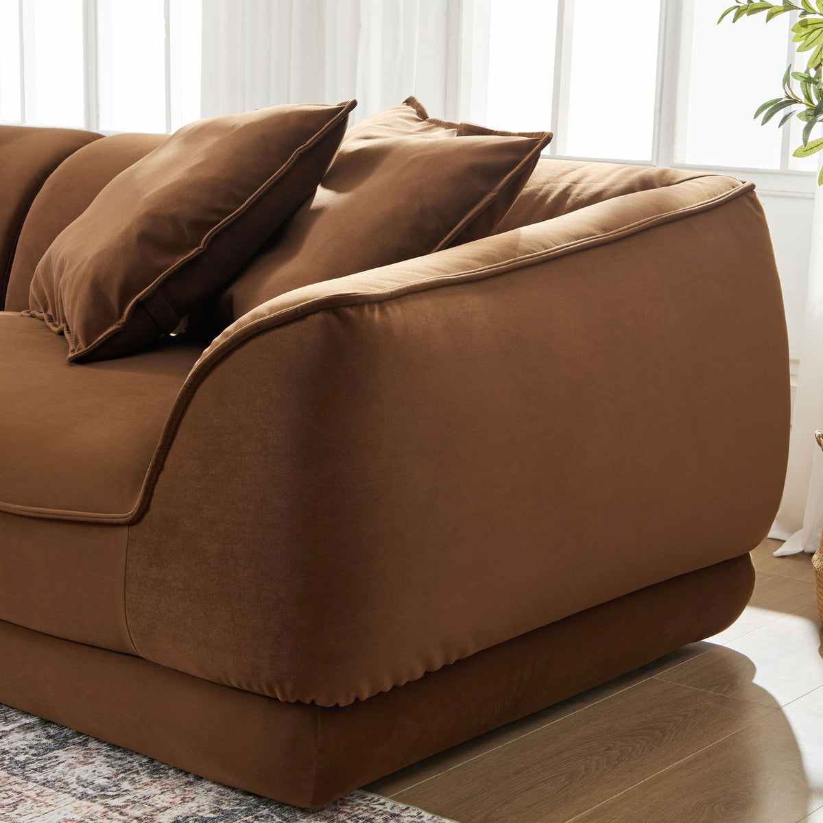 Nordic Modern Sofa With Removable Pillowcase, High Density Sponge Filling, 4 Throw Pillows