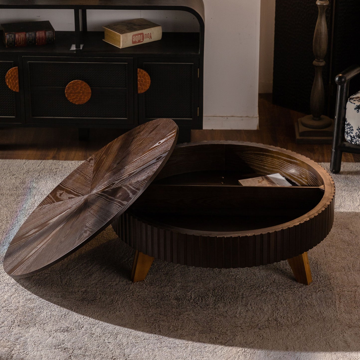 Round Retro Coffee With Solid Wood Legs