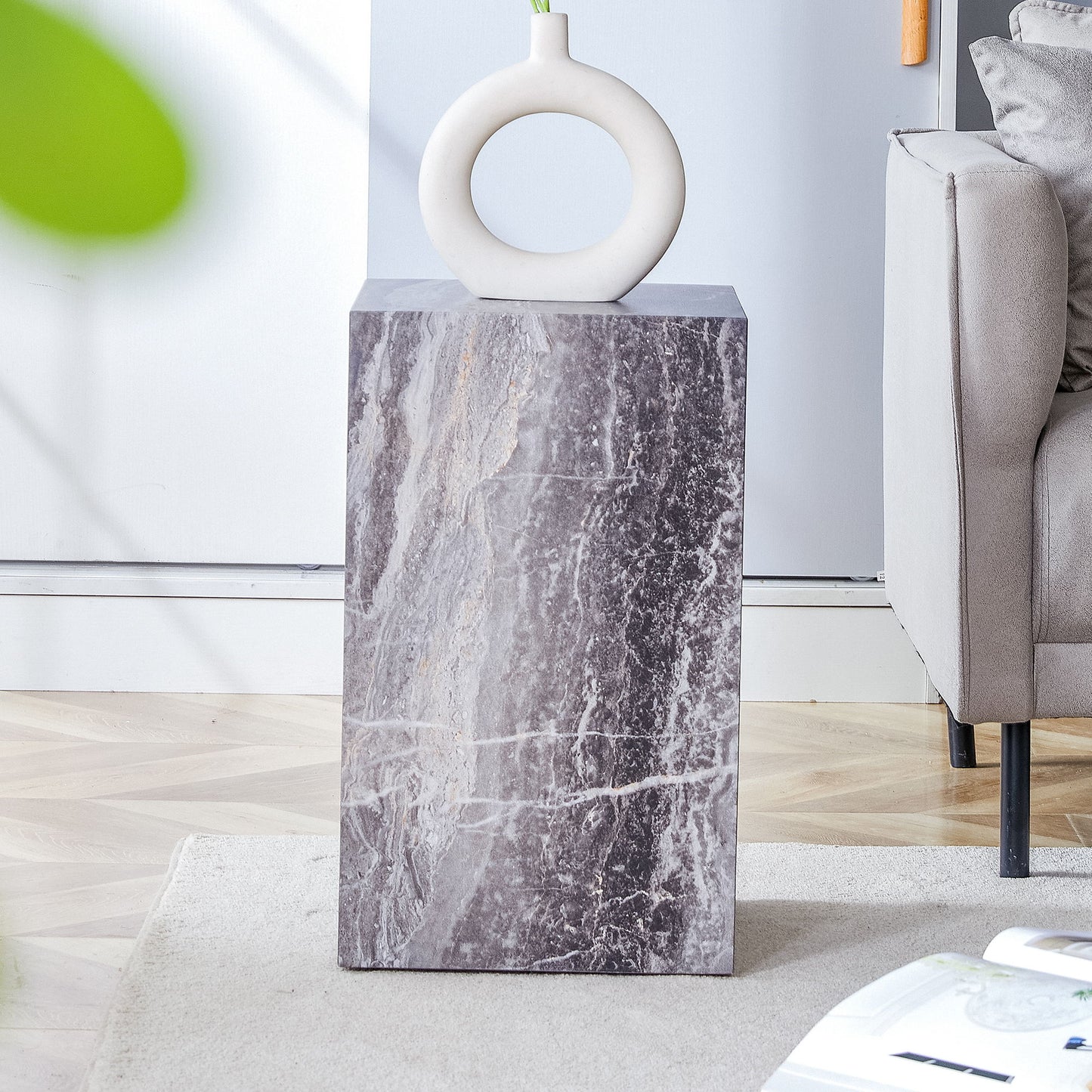 Modern Coffee Table With Stylish Design