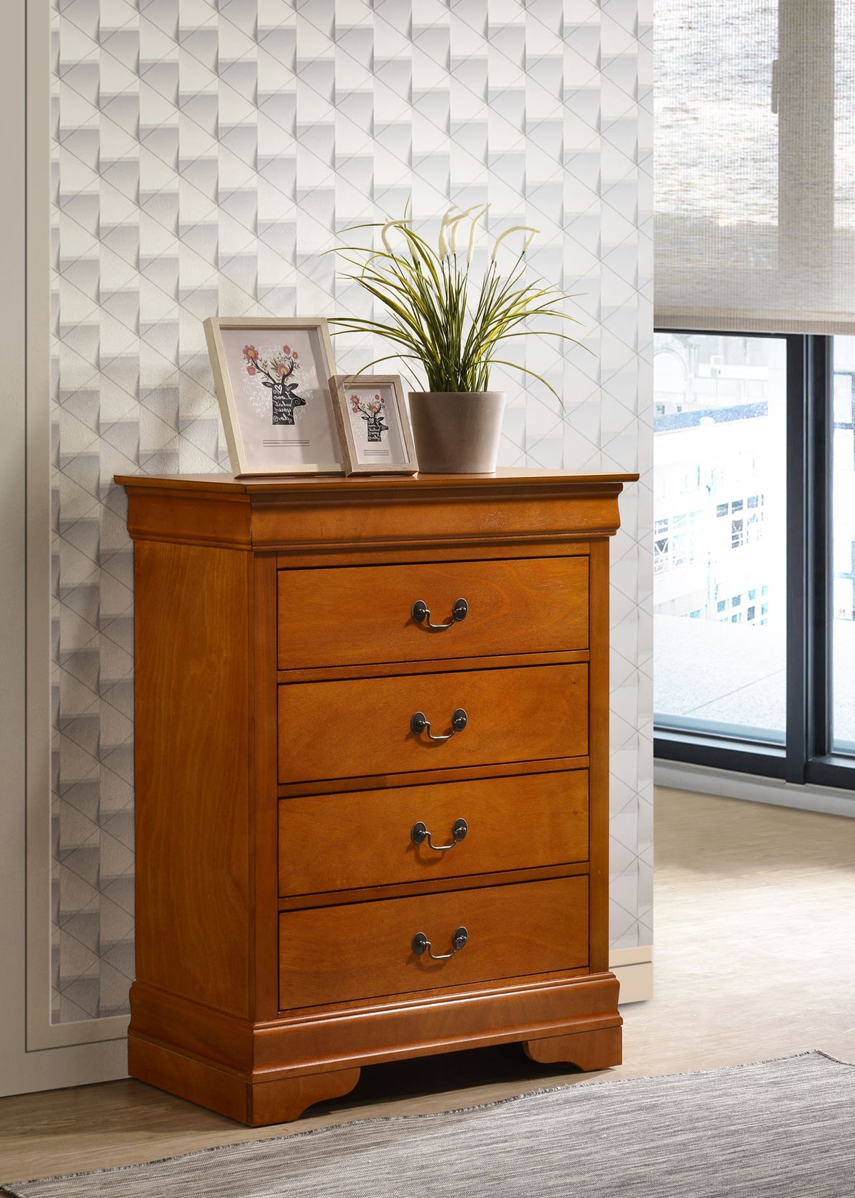 Louis Phillipe - Traditional Style Storage Chest Elegant