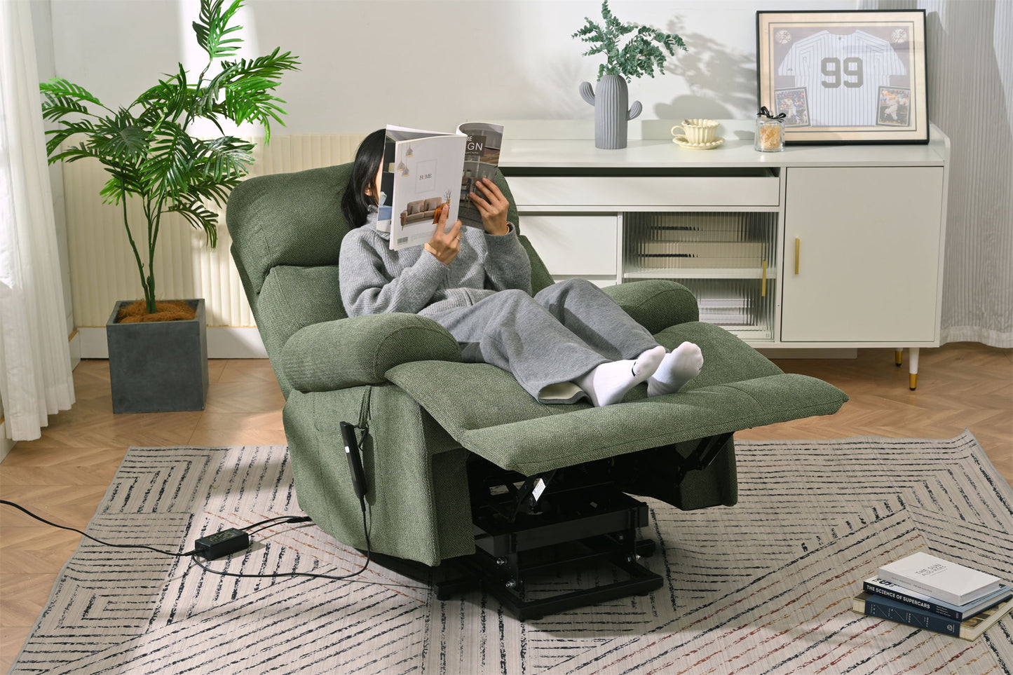 Oversized Power Lift Recliner Chai With Remote Control, Side Pocket, Spacious Seat