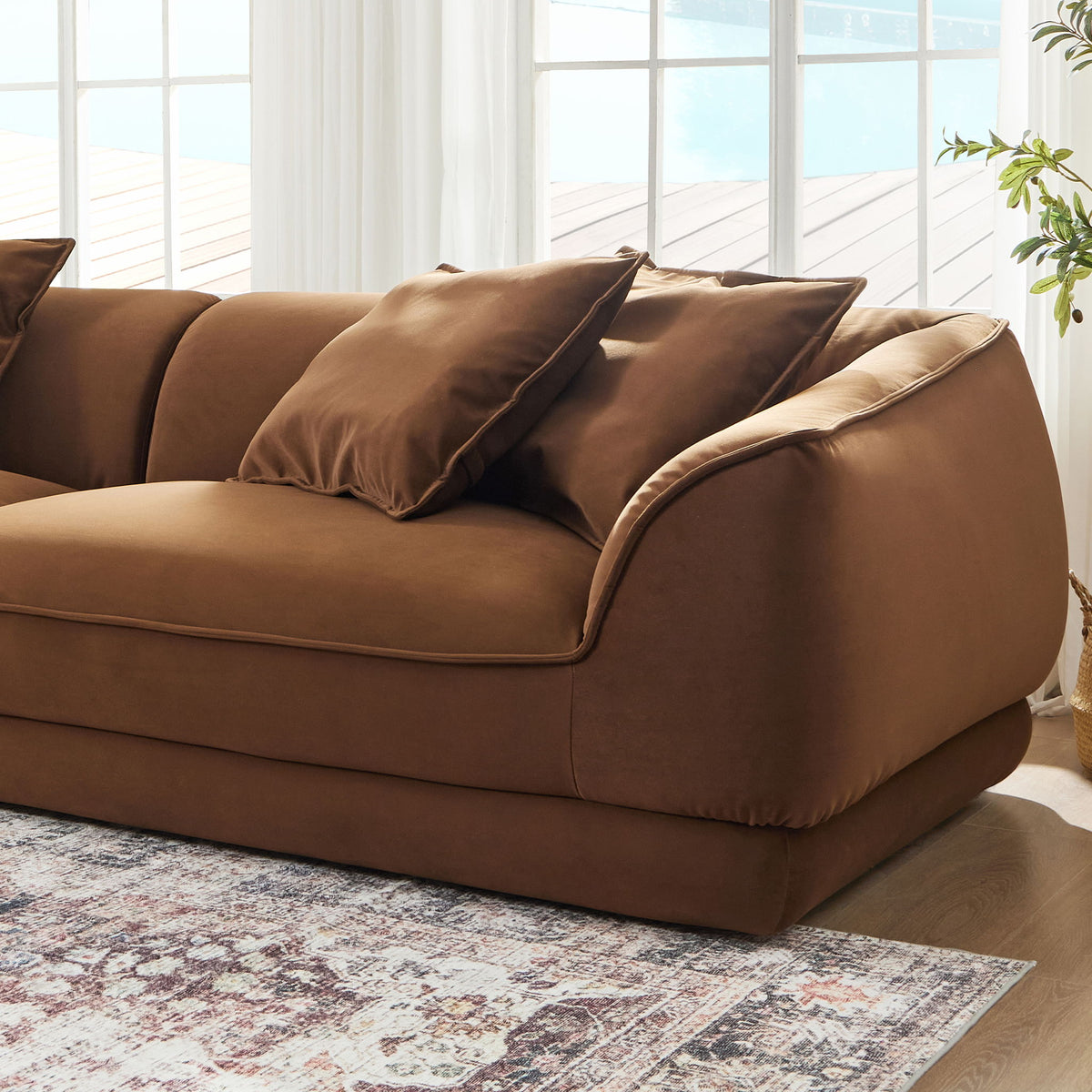 Nordic Modern Sofa With Removable Pillowcase, High Density Sponge Filling, 4 Throw Pillows