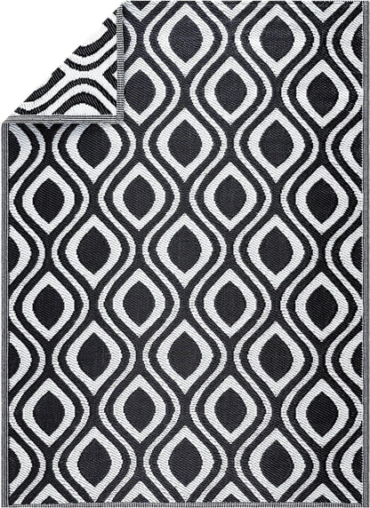 Playa Outdoor Rug - Crease-Free Recycled Plastic Floor Mat for Patio, Camping, Beach, Balcony, Porch, Deck - Weather, Water, Stain, Lightweight, Fade and UV Resistant - Venice- Black & White