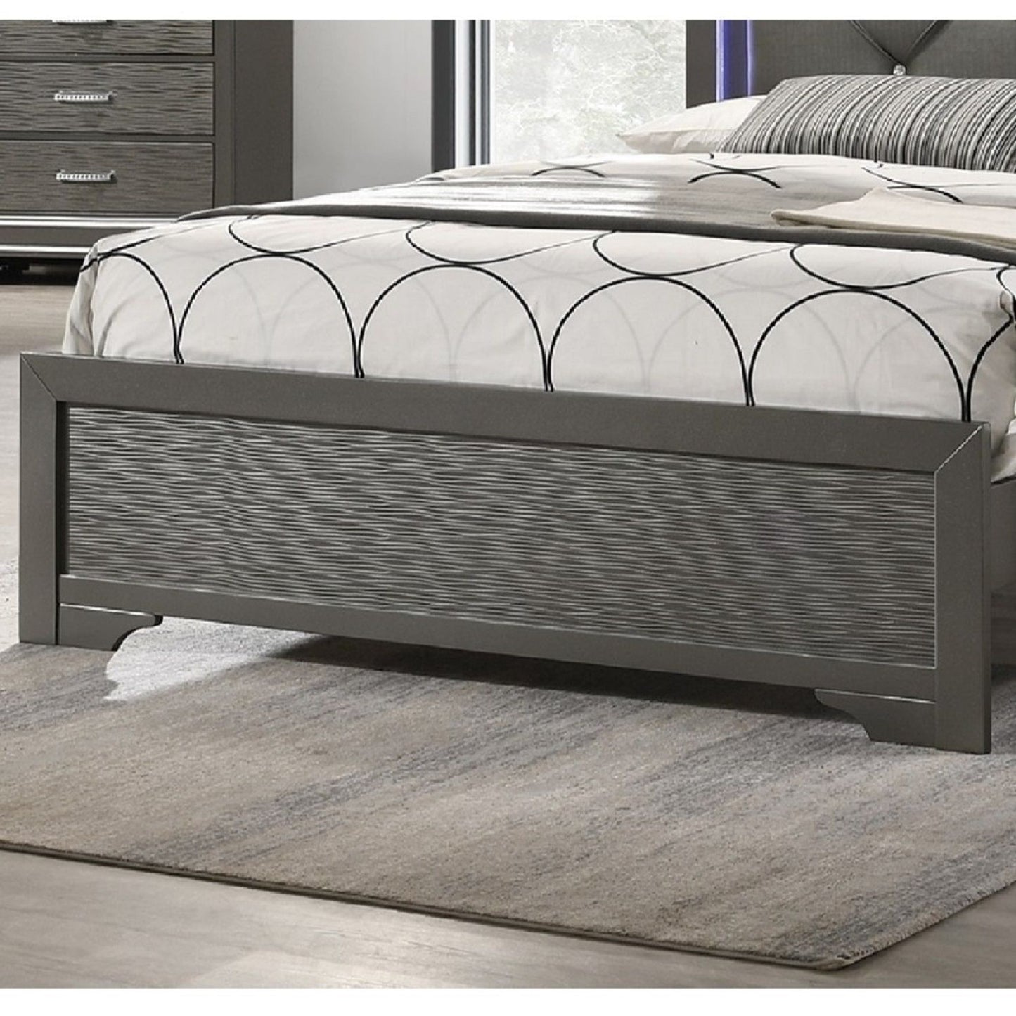 Tufted Headboard Bed With LED Lighting