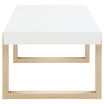 Gwen - Table