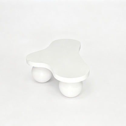 Cloud Shaped Coffee Table With 3 Ball Legs For Living Room