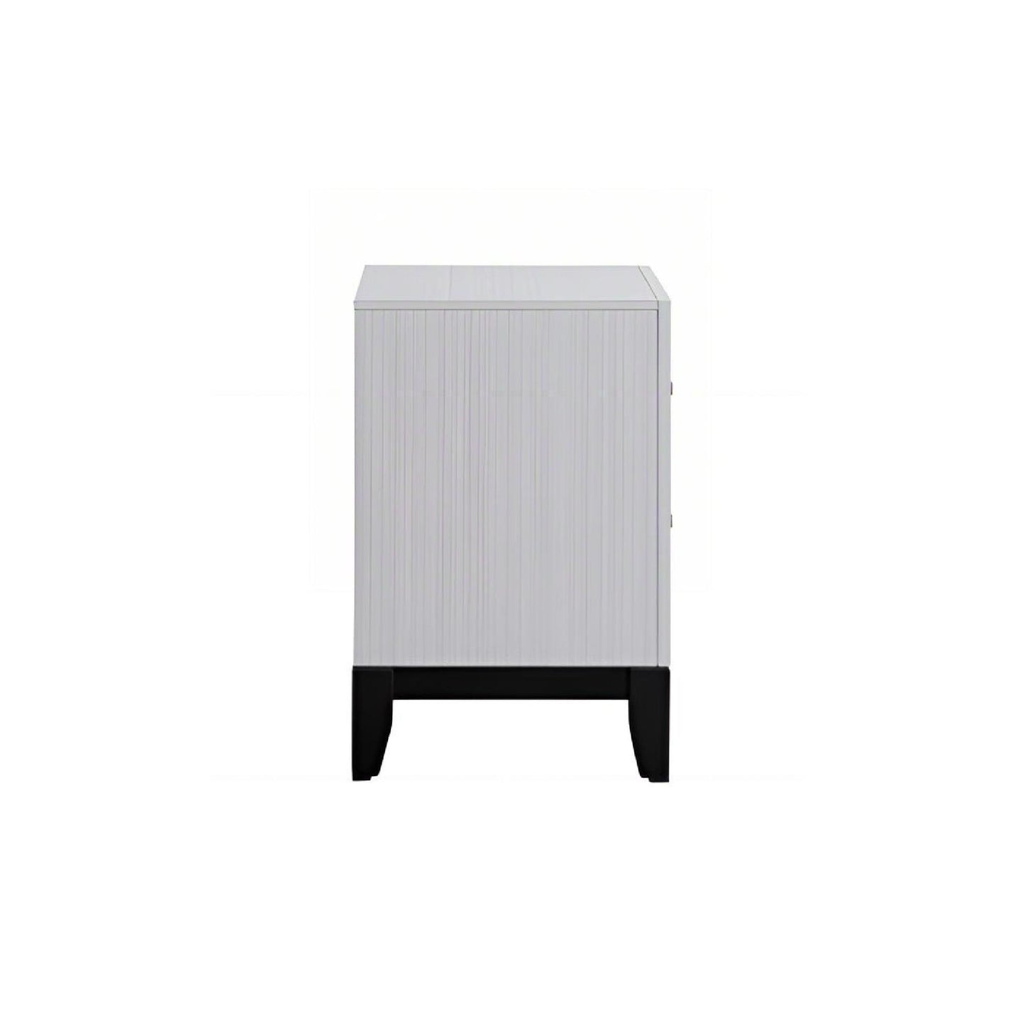 Glasgow - Nightstand With English Dovetail Drawers