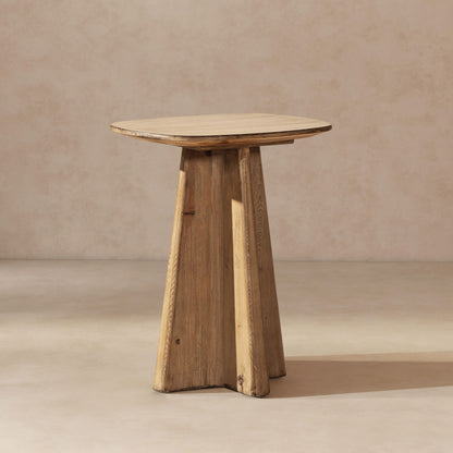 Clarence - Rectangular End Table - Antique Brown