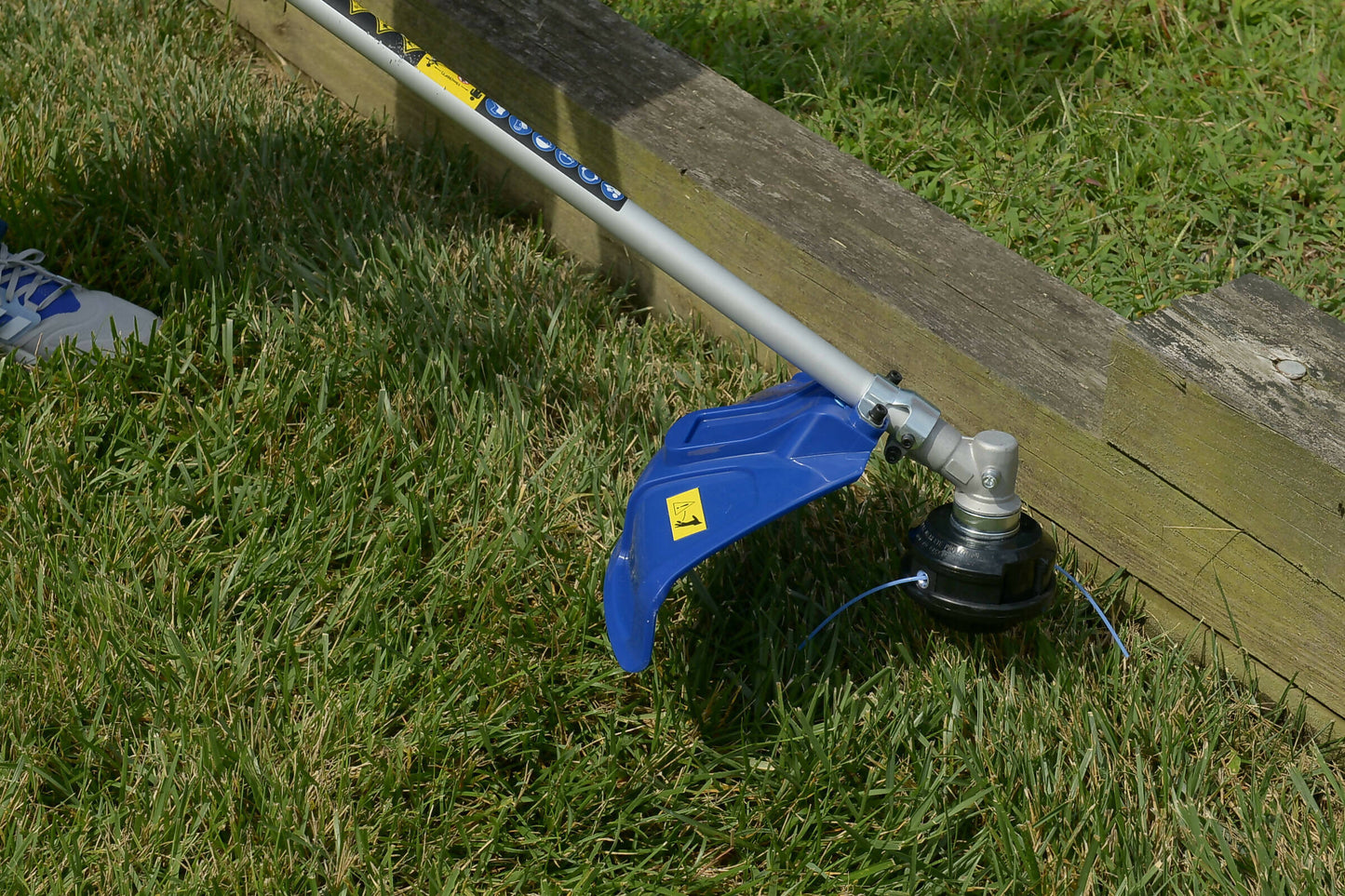 Wild Badger Power Gas 26cc 2-Cycle String Trimmer and Brush Cutter Blade