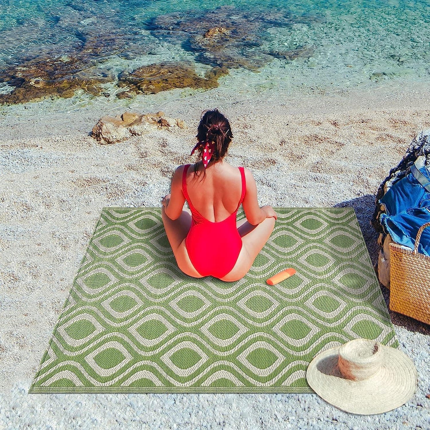 Playa Outdoor Rug - Crease-Free Recycled Plastic Floor Mat for Patio, Camping, Beach, Balcony, Porch, Deck - Weather, Water, Stain, Lightweight, Fade and UV Resistant - Venice- Green & Creme (6'x9')
