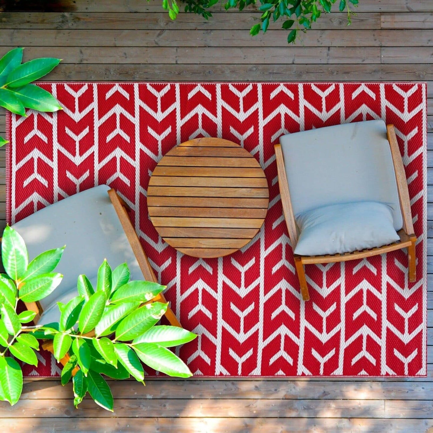 Playa Outdoor Rug - Crease-Free Recycled Plastic Floor Mat for Patio, Camping, Beach, Balcony, Porch, Deck - Weather, Water, Stain, Lightweight, Fade and UV Resistant - Amsterdam- Red & White (8'x10')