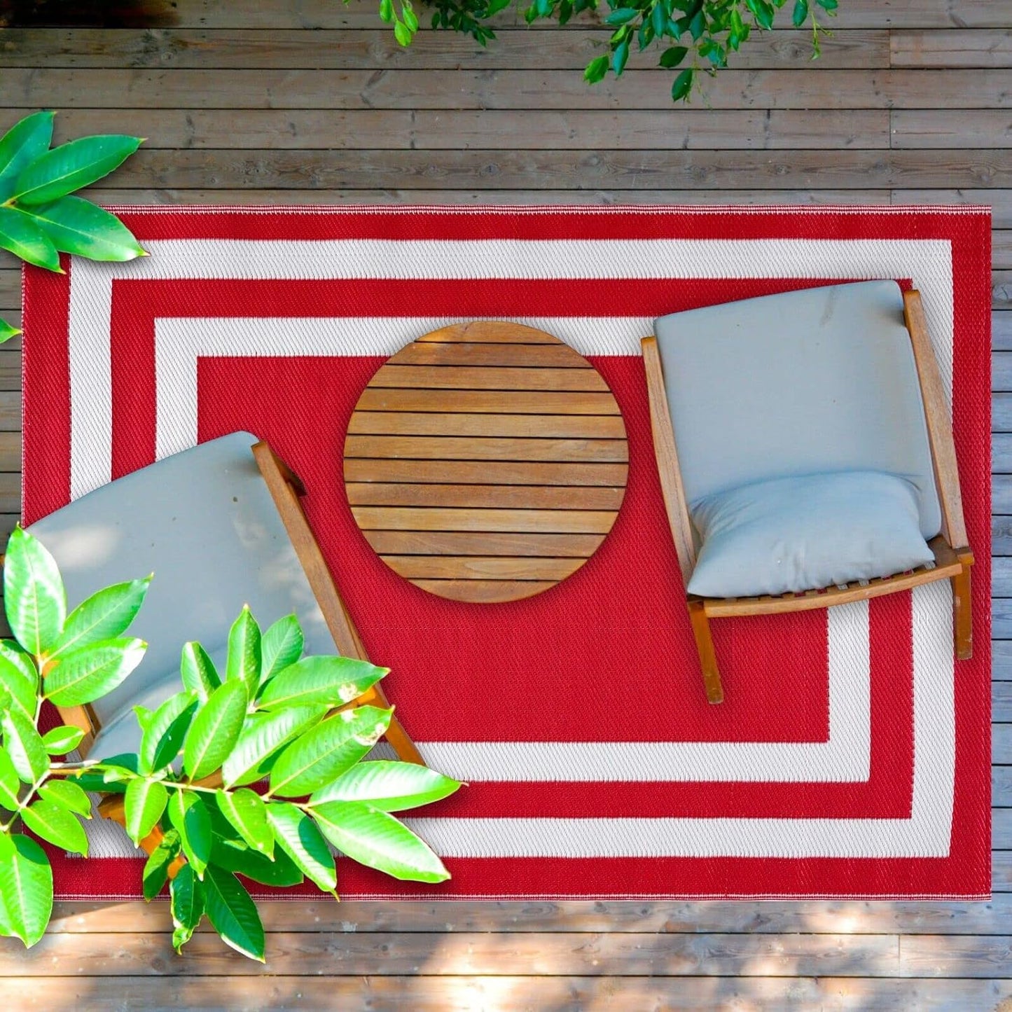 Playa Outdoor Rug - Crease-Free Recycled Plastic Floor Mat for Patio, Camping, Beach, Balcony, Porch, Deck - Weather, Water, Stain, Lightweight, Fade and UV Resistant - Paris- Red & White (4'x6')