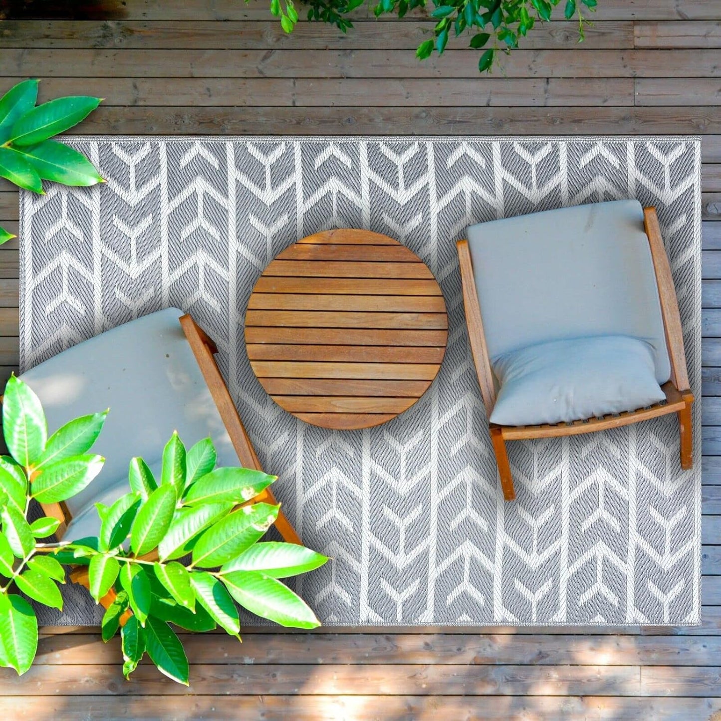 Playa Outdoor Rug - Crease-Free Recycled Plastic Floor Mat for Patio, Camping, Beach, Balcony, Porch, Deck - Weather, Water, Stain, Lightweight, Fade and UV Resistant - Amsterdam- Gray & White (6'x9')